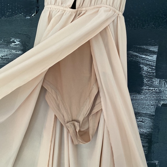 Beige maxi dress with splits - Picture 5 of 5